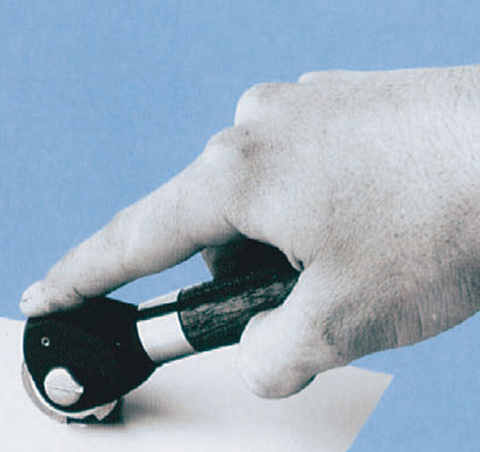 QUADRETTATORI PER ADERENZA VERNICI SERIE 750